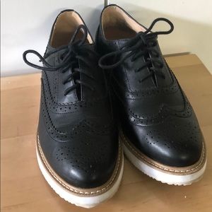 Foam sole oxfords